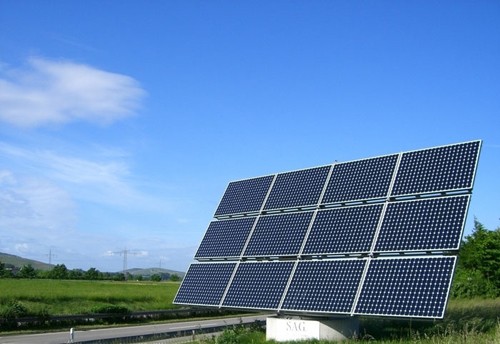 ما هي مزايا وعيوب الطاقة الشمسية؟
    